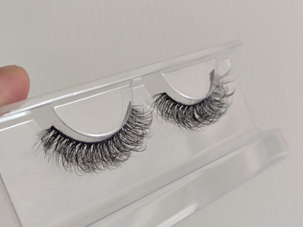 P16-F Short 15mm Fluffy Faux Mink Eyelash - Image 4